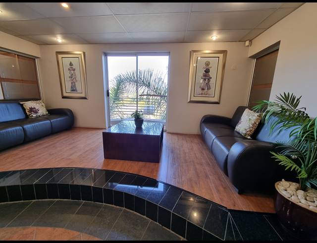 835M² OFFICE FOR SALE IN SUNNINGHILL